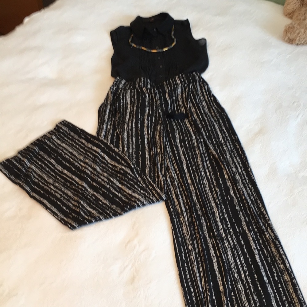 One pair of Palazzo and SO MANY LOOKS